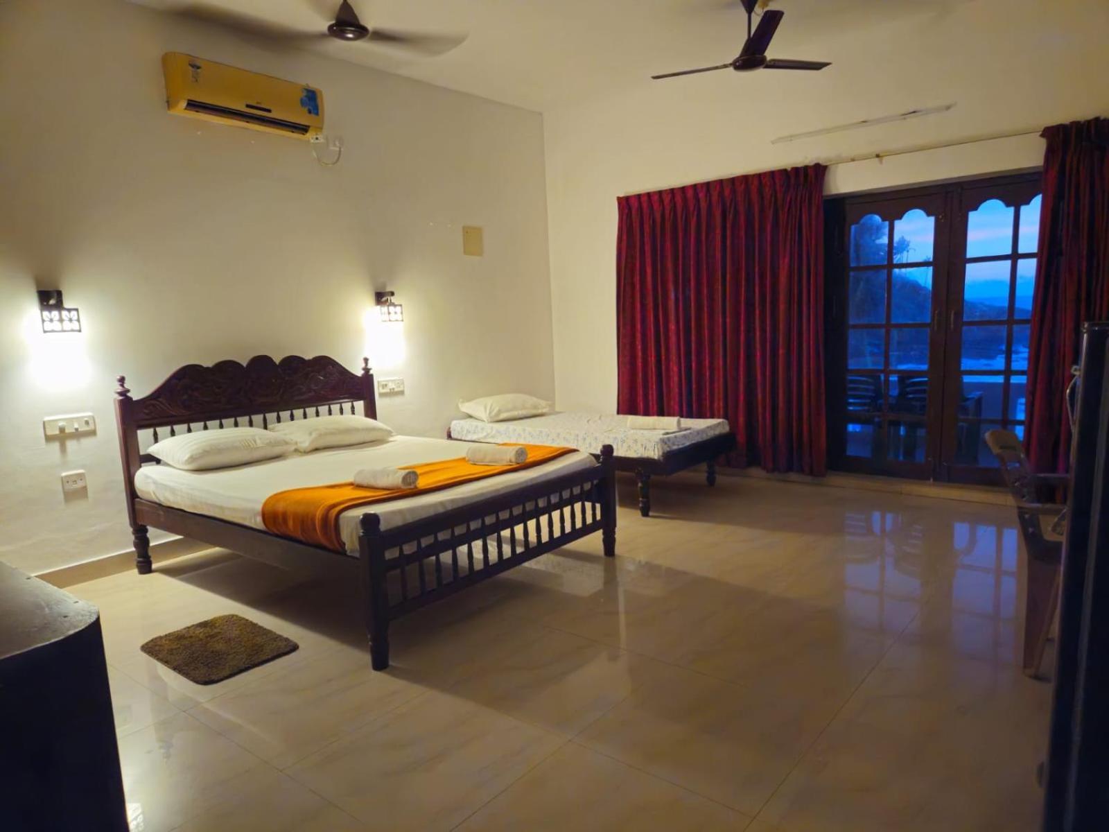 Orion Seaview Beach Hotel Kovalam Dış mekan fotoğraf